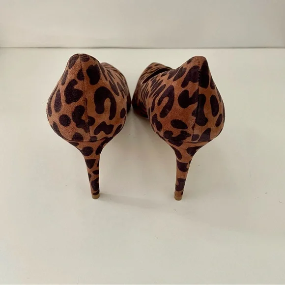 Stuart Weitzman Leopard Print Heels - Picture 4 of 10